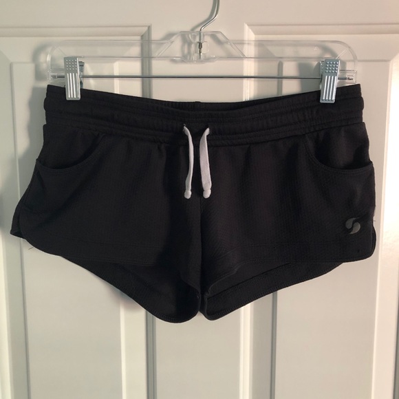 Black shorts - Picture 1 of 1